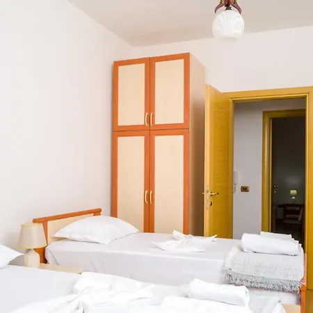 Twin Tragjas Apartment