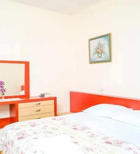 Twin Tragjas Apartment *