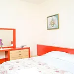 Twin Tragjas Apartamento *